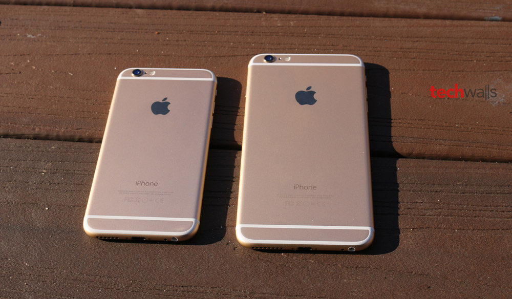 iPhone 6 and iPhone 6 Plus side by side
