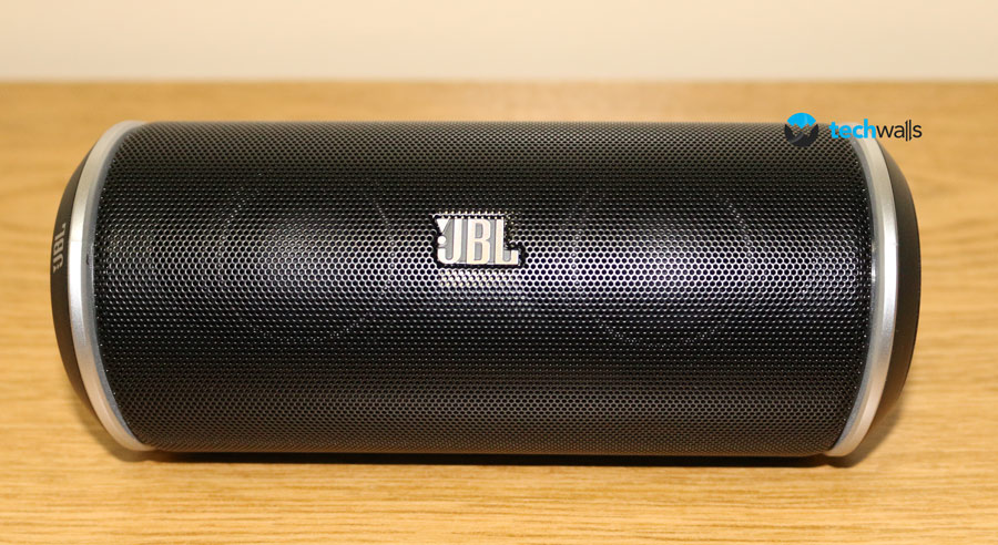 jbl-flip-speaker-1