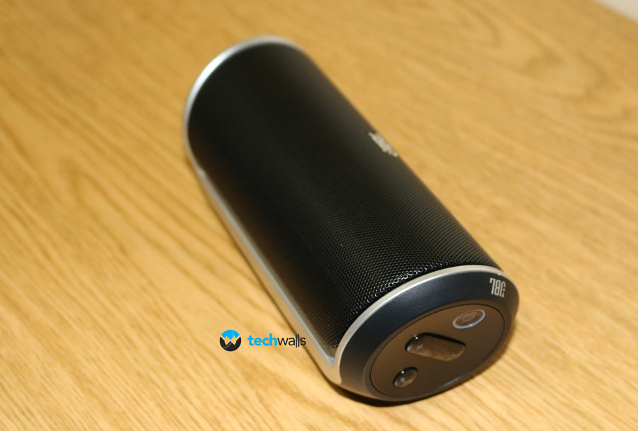 jbl-flip-speaker-2