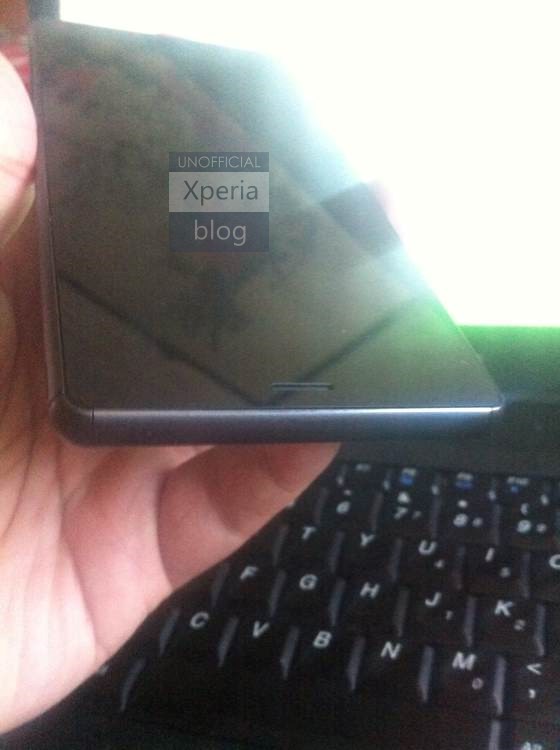 Xperia-Z3-bottom