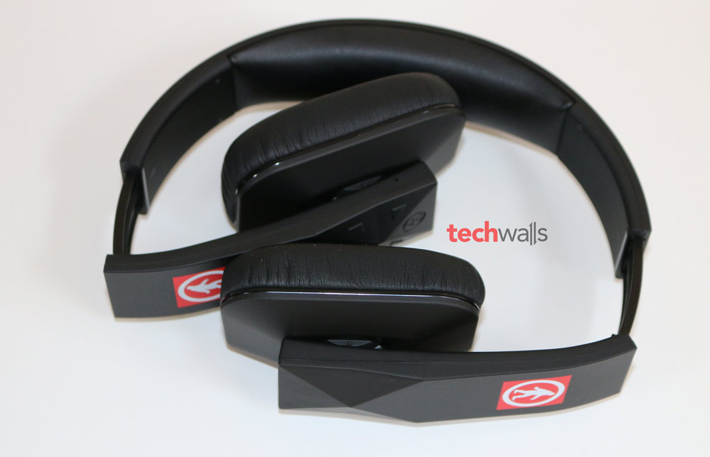 Outdoor-Tech-Tuis-headphone-7