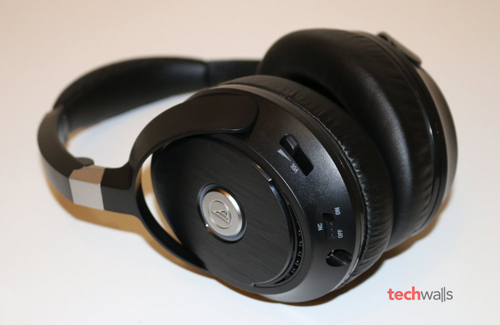 Audio-Technica-ATH-ANC70-2