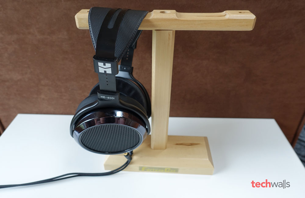 fortunecat-headphone-stand-2