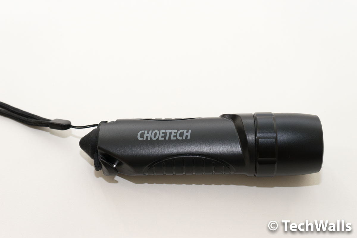 choetech-emergency-flashlight-1