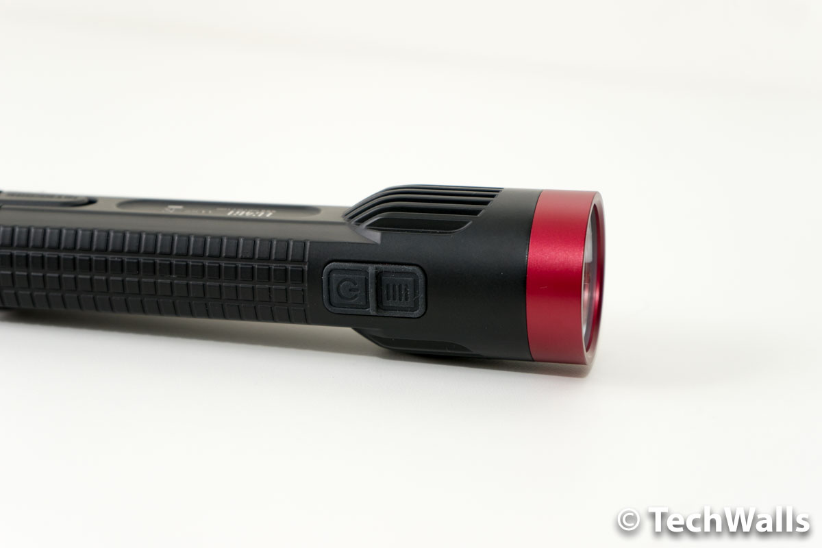 nitecore-flashlight-2