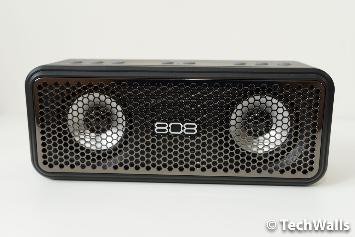 808 LXS Wireless Speaker Review Powerful Enough for Outdoor Use
