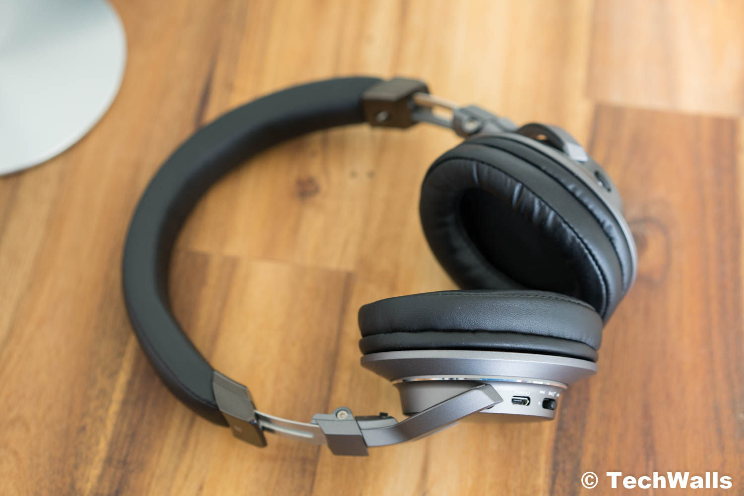 Audio Technica SR6BT Wireless Over Ear High Resolution Headphones