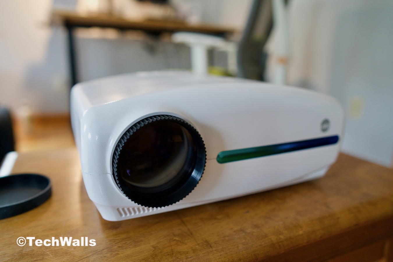 VIVIMAGE Explore 3 Native 1080p Projector Review - TechWalls