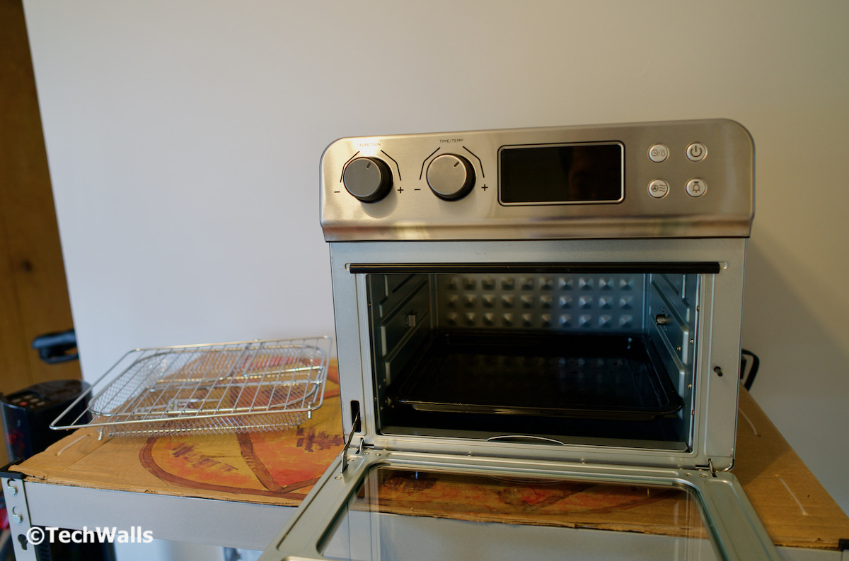 Moosoo 24.3Qt 10-in-1 Air Fryer Oven Review - TechWalls